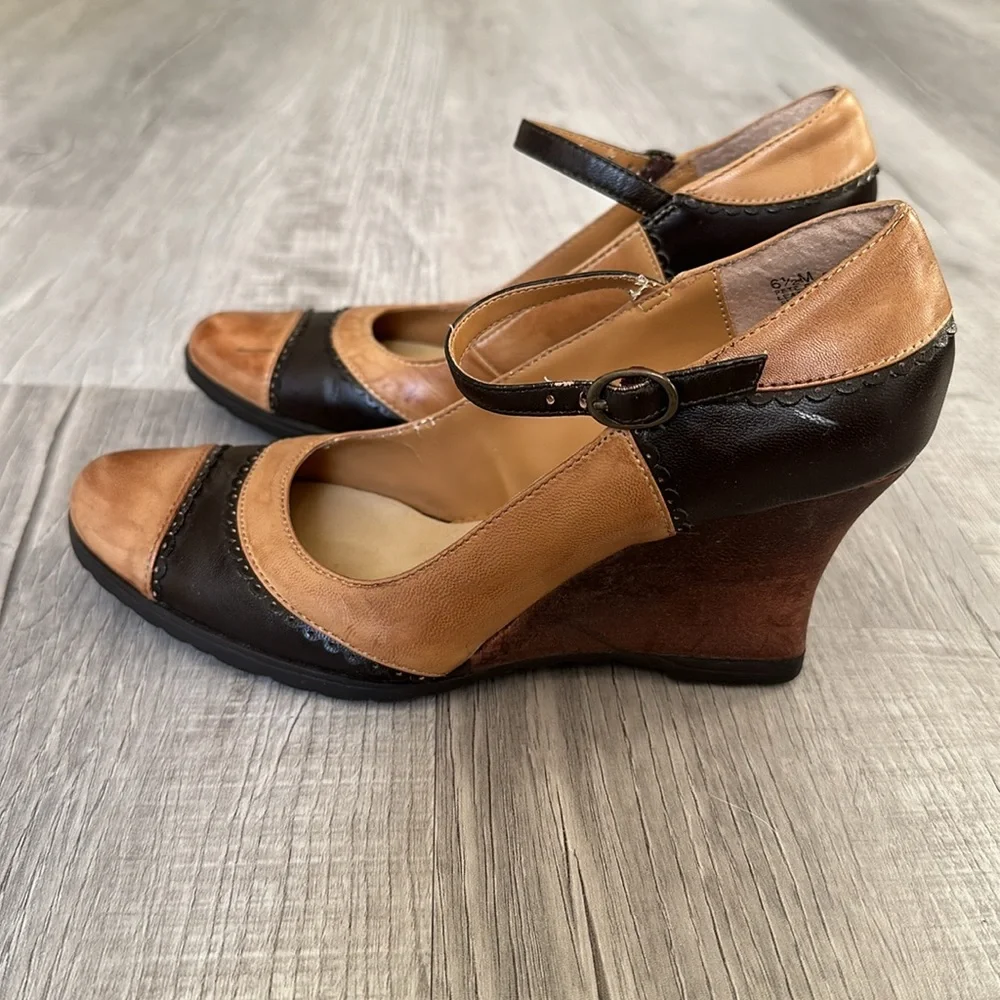 Vintage Style Kenneth Cole Reaction Wedge Heels - Picture 3 of 10
